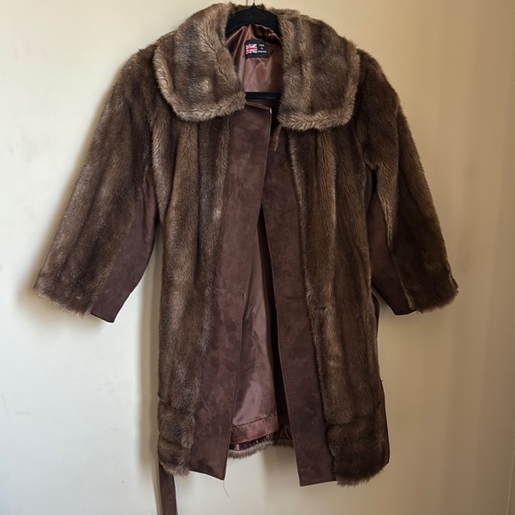 Vintage women’s size small lilli Ann brown simulated fur coat